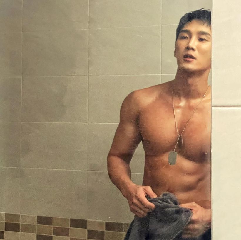 หล่อล่ำบึก พระเอกดังเผยสูตรลีนหุ่น อึ้ง! กินอกไก่วันละ 8 เเพ็ค