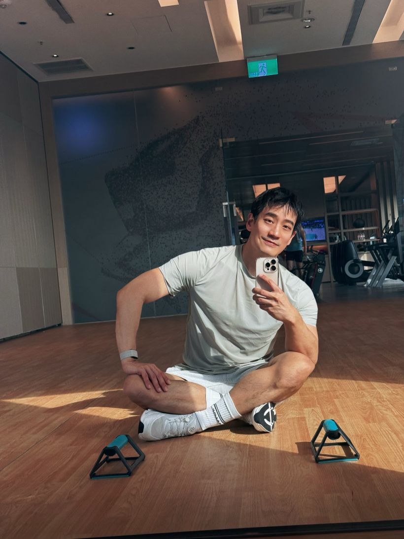 ส่องรูทีนดูแลตัวเอง หมอโอ๊ค อยากหุ่นดีหน้าเด็กเริ่มทำได้เลย