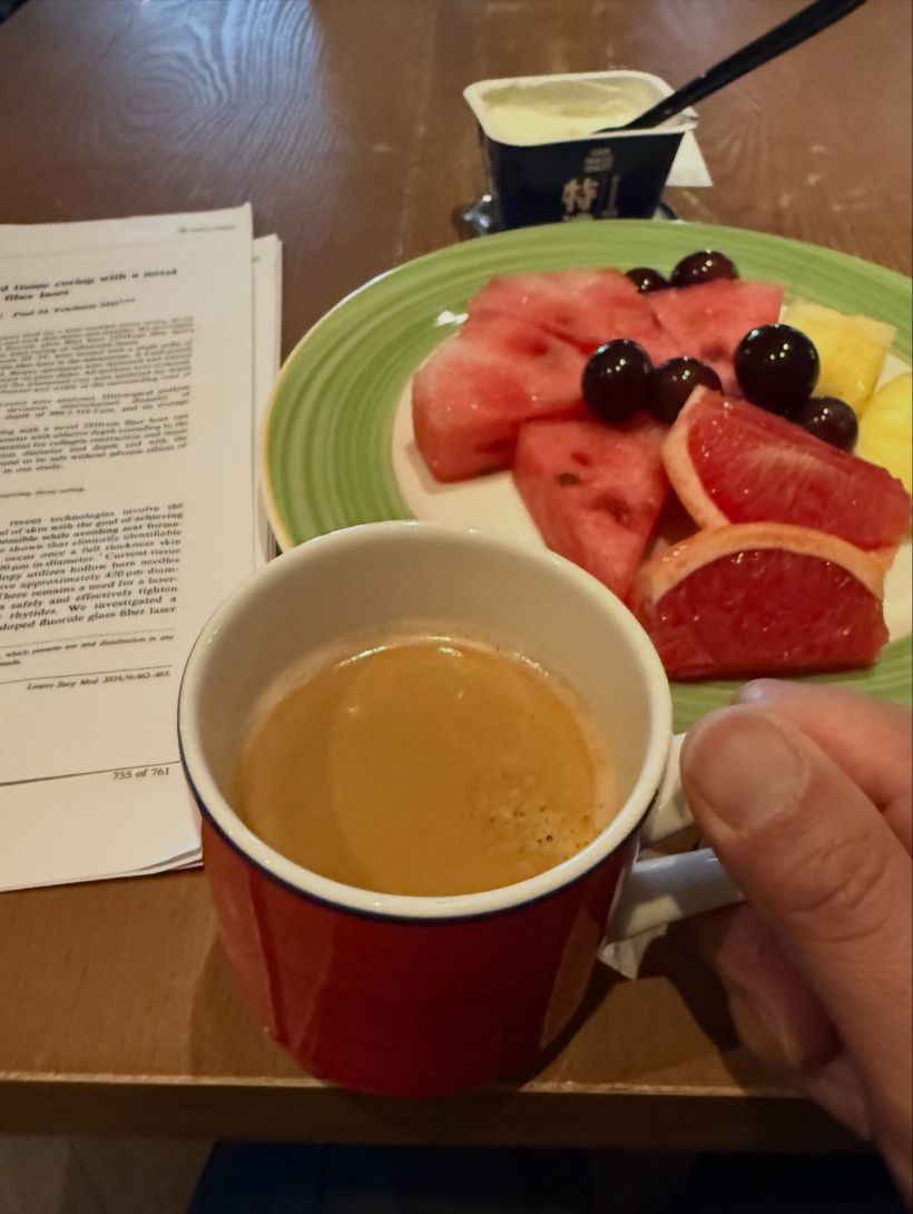 ส่องรูทีนดูแลตัวเอง หมอโอ๊ค อยากหุ่นดีหน้าเด็กเริ่มทำได้เลย